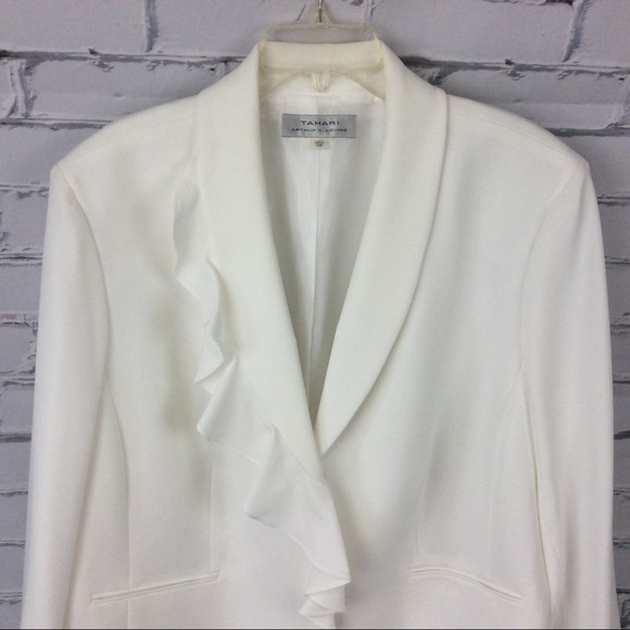 Tahari ASL Ruffle Shawl Collar Pant Suit, Size 22W - Picture 5 of 16